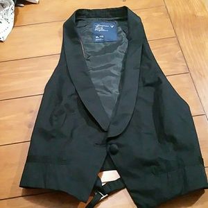 American Eagle vest
